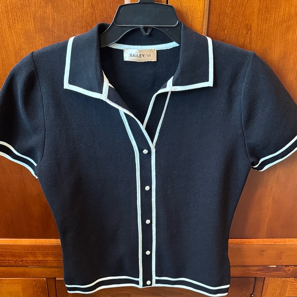 Bailey 44 Short Sleeve Sweater with White Trim